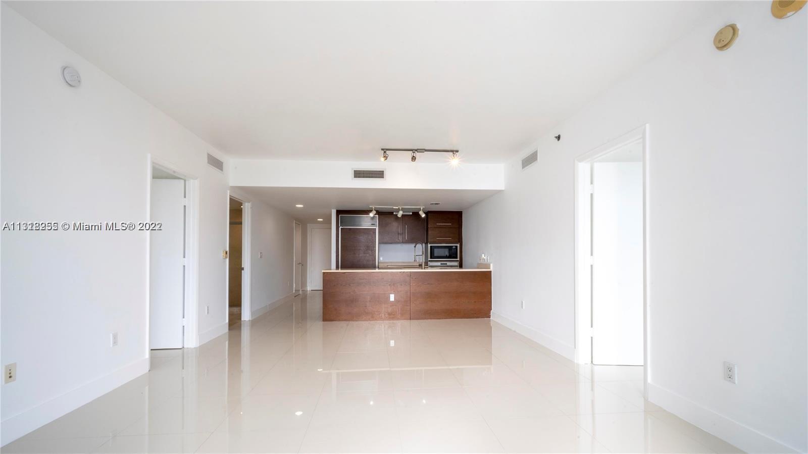 Building Photo - 475 Brickell Ave