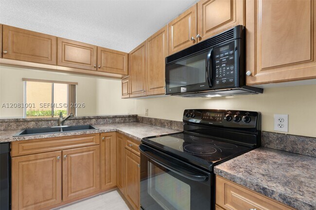 Building Photo - 1178 Coral Club Dr