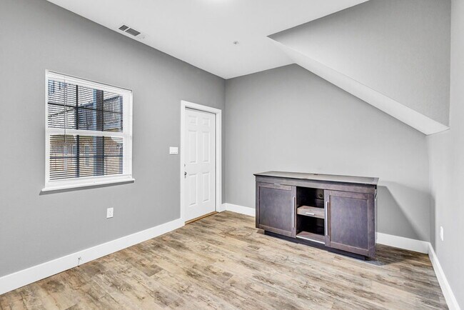 Building Photo - 109 E Orchard Loop