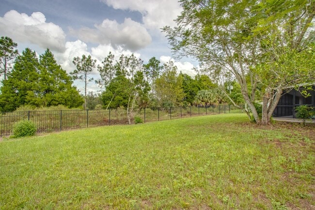Building Photo - Clermont 3 Bed 2 Bath w/ Community Pool an...