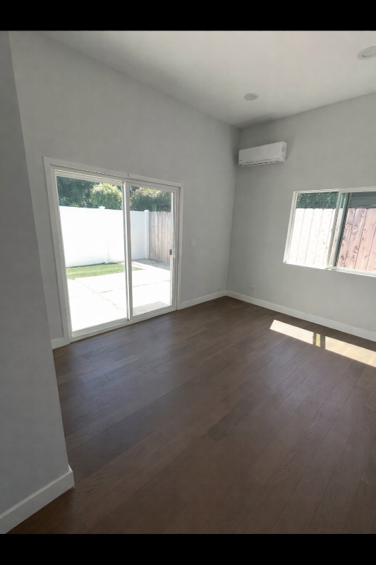 Building Photo - 8456 Darby Ave