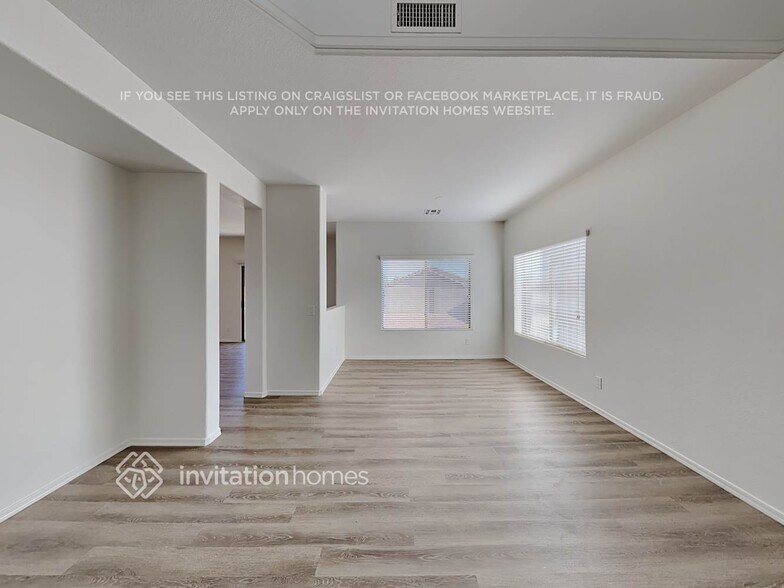 Building Photo - 6427 W Whyman Ave