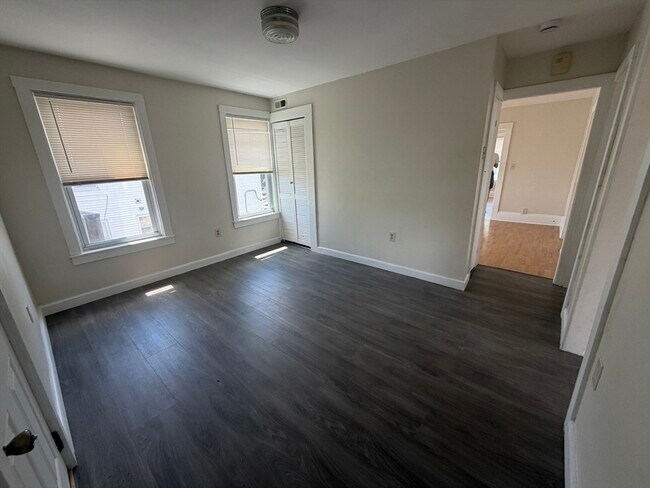 Building Photo - 287 3rd St