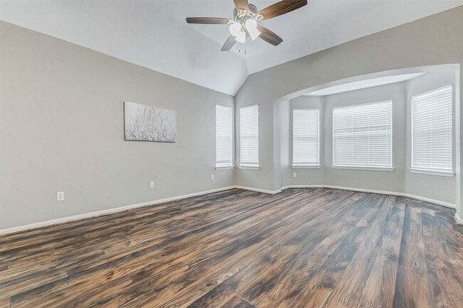 Building Photo - 4506 Silverlake Dr