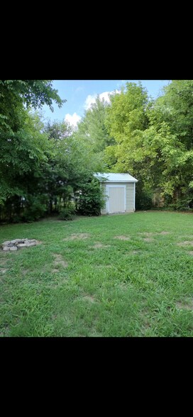 Building Photo - 219 Jim Thorpe Dr