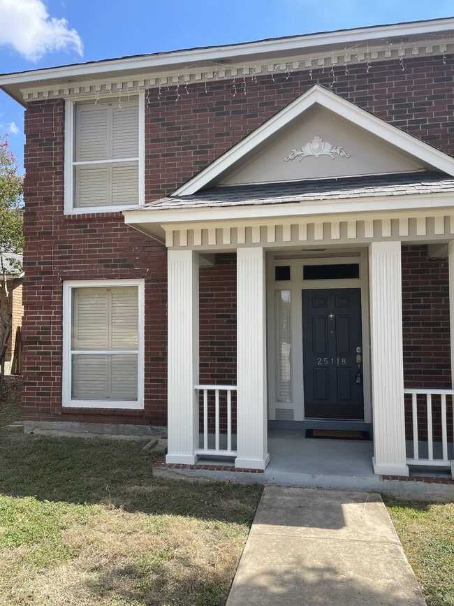 Building Photo - 25118 Flaming Arrow