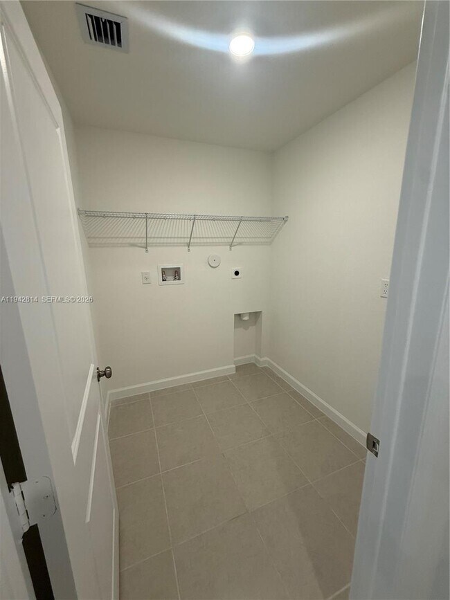 Building Photo - 17341 286 St