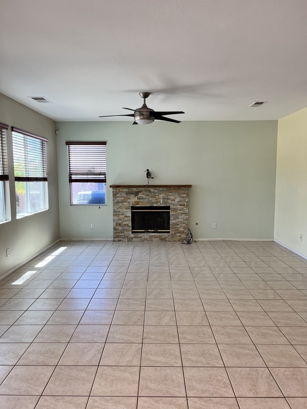Building Photo - 1274 Roush Dr