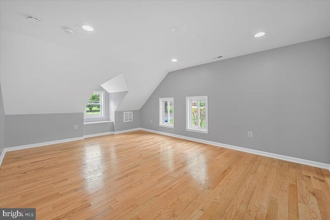Building Photo - 17709 Norwood Rd