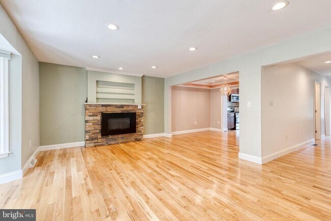 Building Photo - 1632 Angus Ct