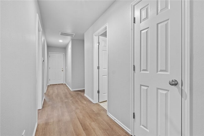 Building Photo - 1667 Evening Shade Dr