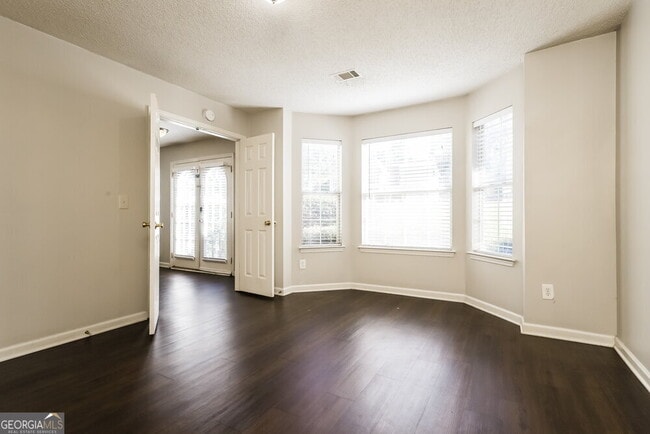 Building Photo - 1043 Field View Dr