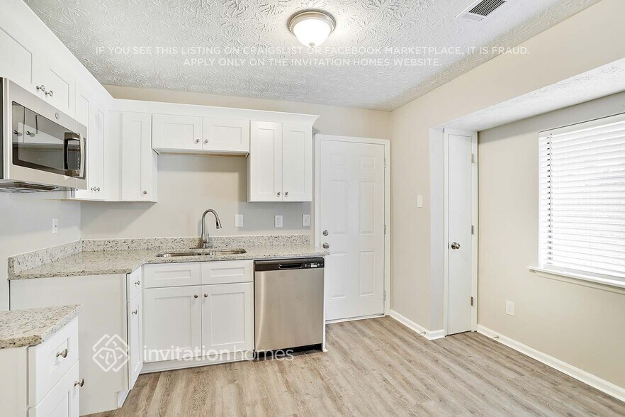 Building Photo - 6083 Leverett Dr