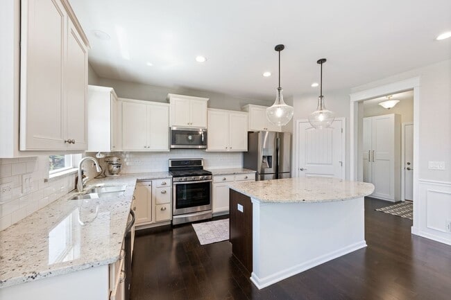 Building Photo - 2524 Balsam Cove Rd