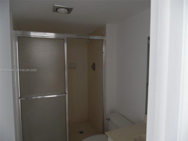 Building Photo - 20505 E Country Club Dr