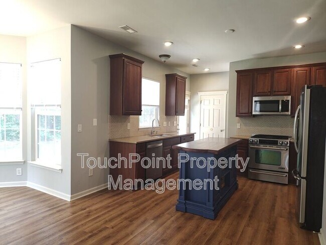 Building Photo - 16121 Long Talon Way