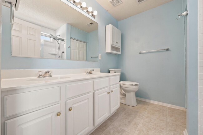 Building Photo - 914 Bur Oak Ct