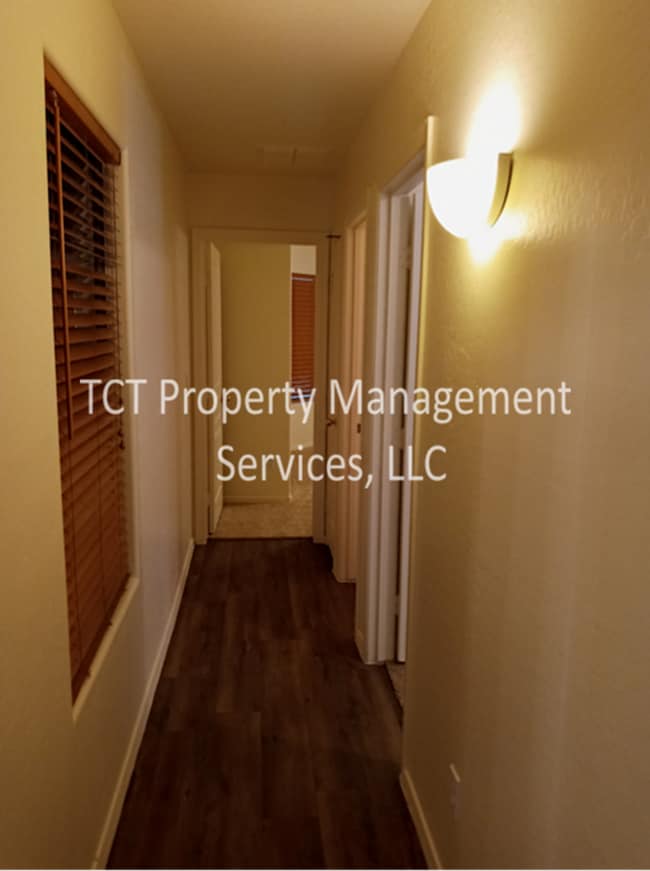 Building Photo - Beautiful 3bed/2 bath in Avondale with all...
