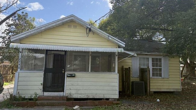 Building Photo - 2748 Broadway Ave