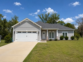 Building Photo - 294 Buck Run Dr W