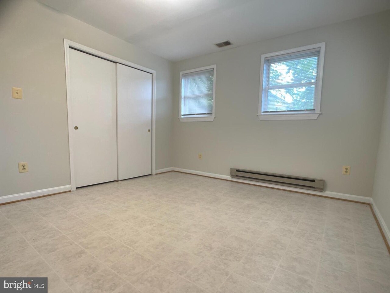 Building Photo - 8729 36th Ave