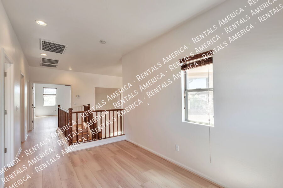 Building Photo - 5433 W Redbird Rd