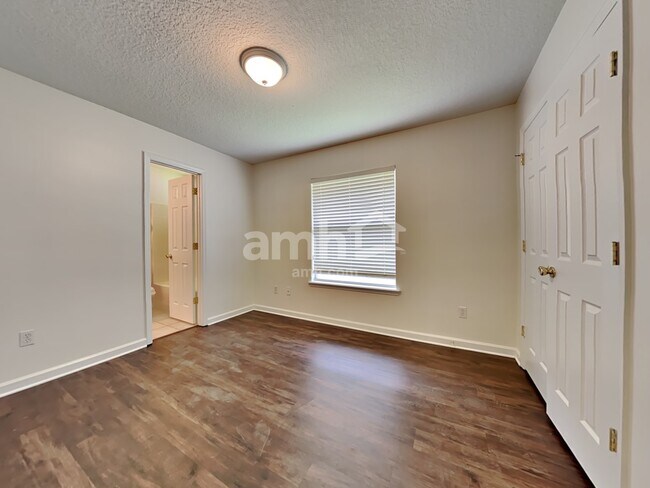 Building Photo - 8629 Derry Dr