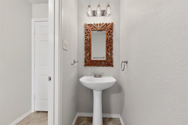 Building Photo - 10276 Darkwood Dr