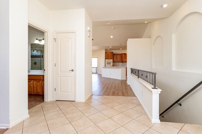 Building Photo - 8270 Regiment Ct
