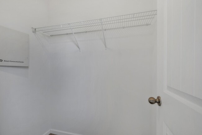 Building Photo - 1234 Riverbrook Dr