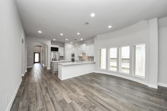 Building Photo - 6022 Daggerwing Wy