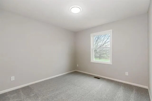 Building Photo - 1205 E Sleepy Hollow Dr