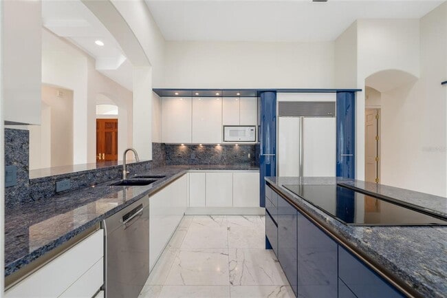 Building Photo - 9701 Lake Isleworth Ct