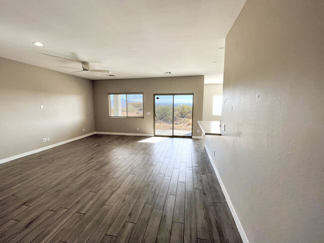 Building Photo - 3Bed/2Bath Home at Rio Verde! $399 MOVE-IN...