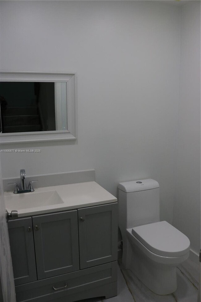 Building Photo - 3067 Lillian Ln