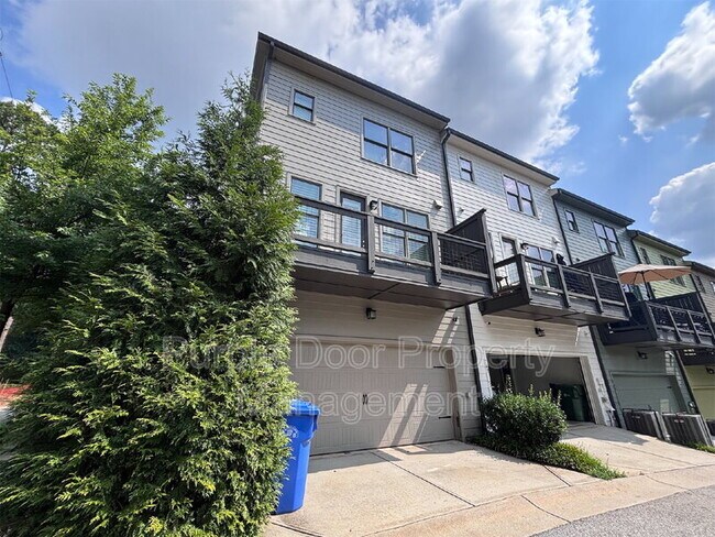 Building Photo - 745 Hamilton Cir SE