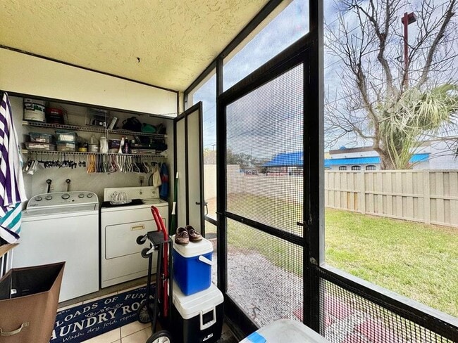 Building Photo - 2420 Winding Creek Blvd