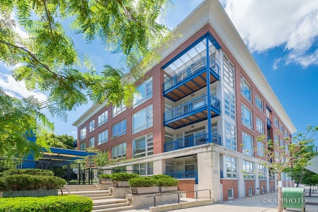 Building Photo - 1151 W Washington Blvd