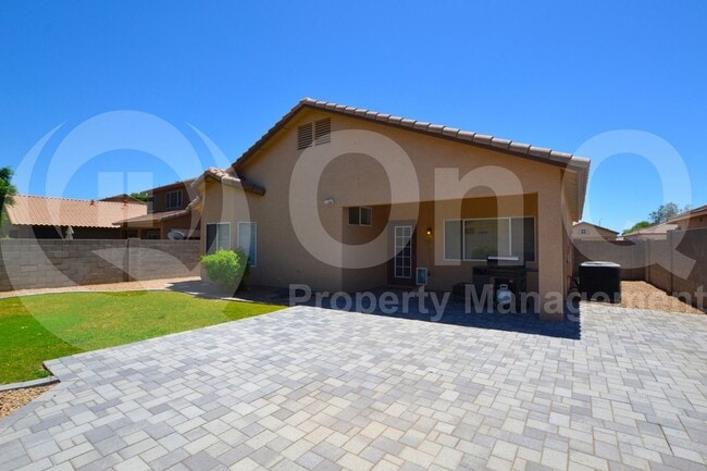 Building Photo - 8166 W Ross Ave