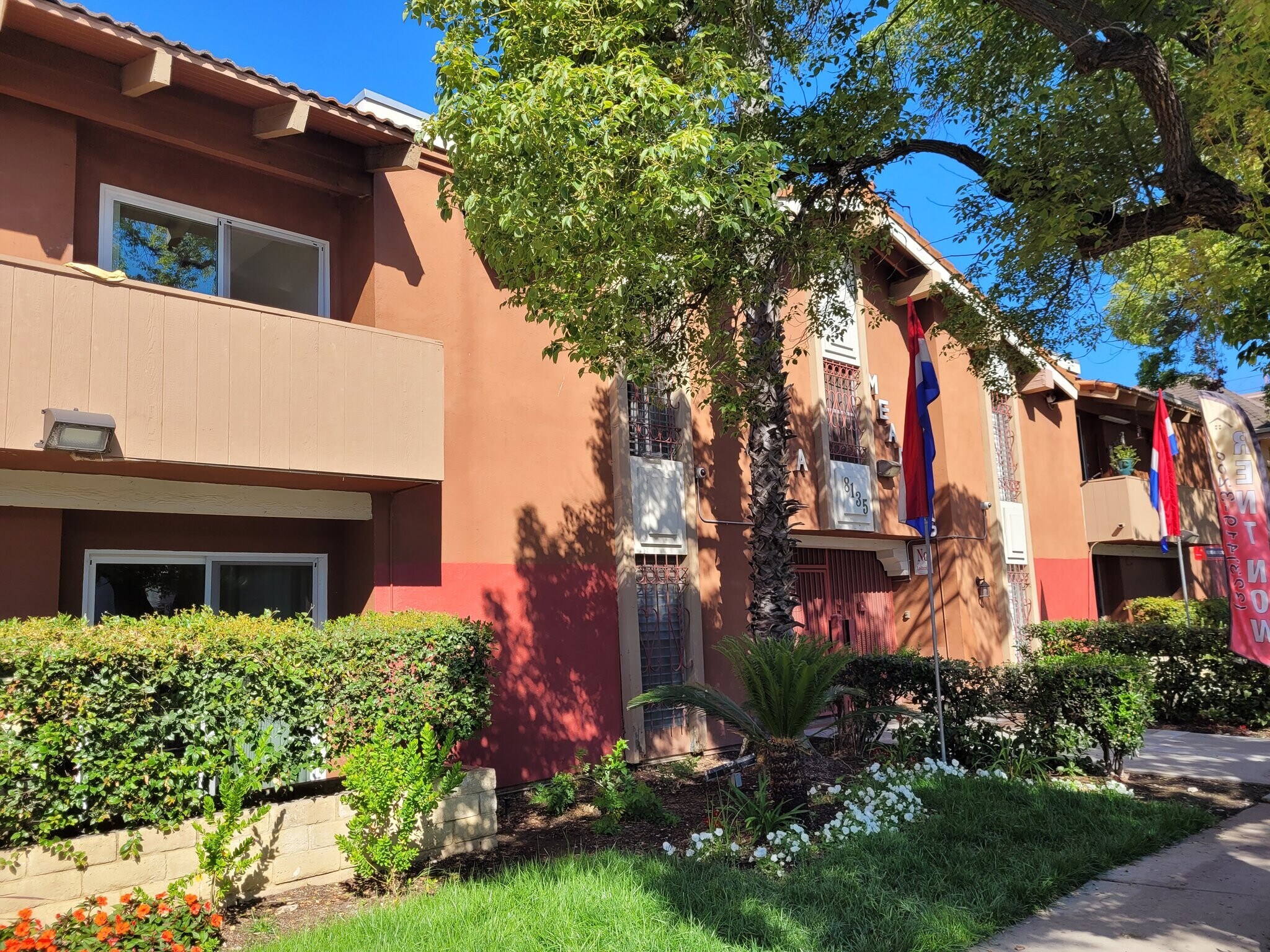 Building Photo - 8135 Langdon Ave