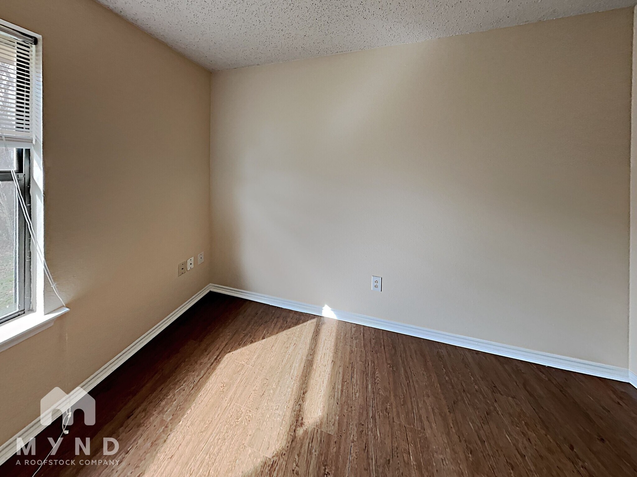 Building Photo - 4211 Spring Meadow Ln