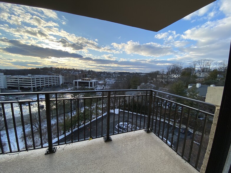 Balcony - 25 Rockledge Ave