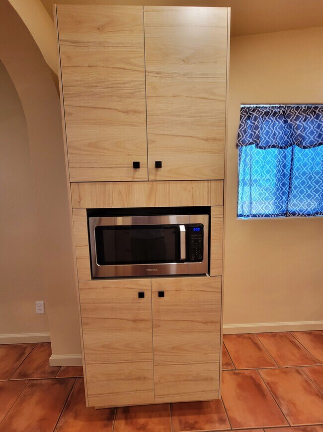 Pantry and Microwave - 5650 E Mabel St