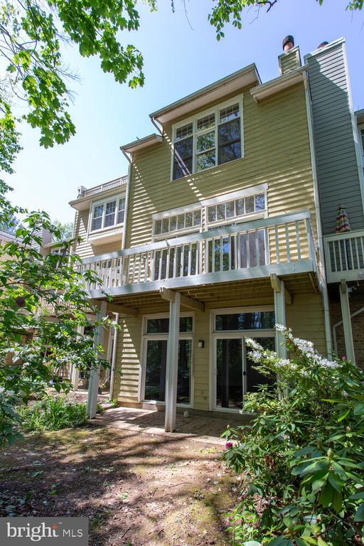 Building Photo - 11121 Watermans Dr