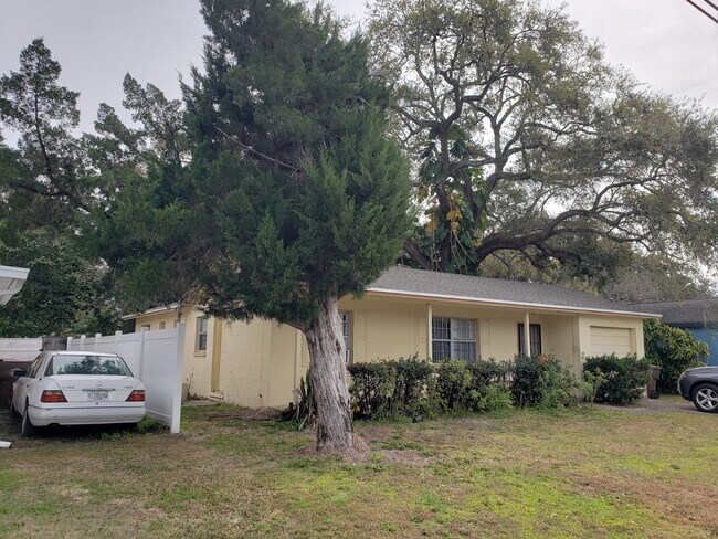 Building Photo - 309 N Emory Ave