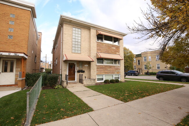 Primary Photo - 5501 N Mango Ave
