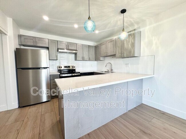 Building Photo - 73525 Shadow Mountain Dr