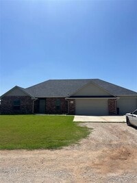 Building Photo - 2209 E Grassland Ln