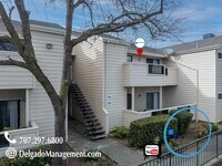 Building Photo - Glen Cove! Large one bedroom