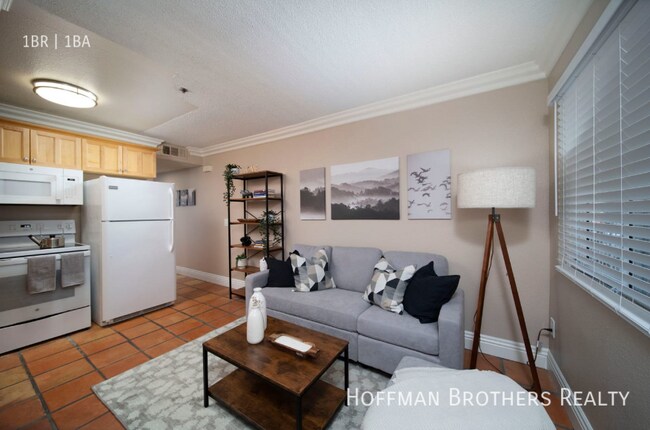 Primary Photo - 227 16th St